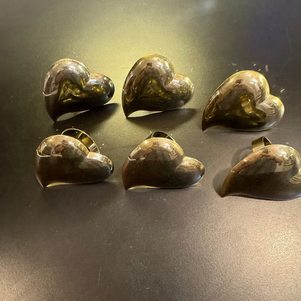 Unbranded Napkin Rings Set of 6 Gold Heart Shaped Polished Metal Romantic Decor